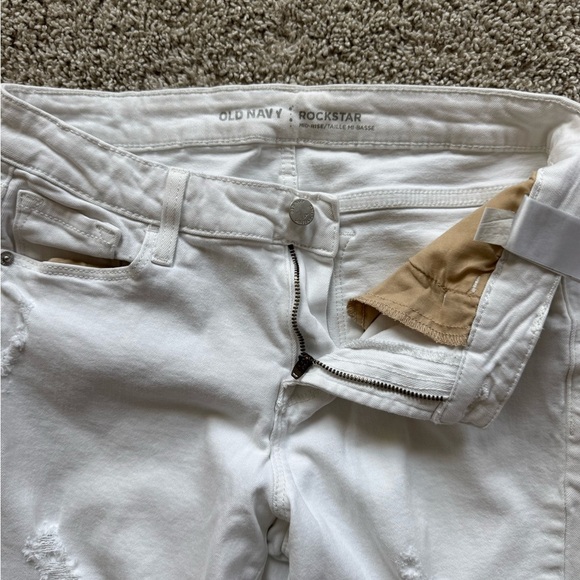 Old Navy White Skinny Jeans Distressed Midrise Jeans Size 6  28 in inseam - Picture 5 of 7